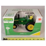 1/16 John Deere 2520 Diesel Tractor