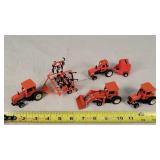 6 Pcs of 1/64 Allis Chalmers Tractors /