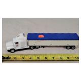 1/64 Agco Semi w/ Grain Trailer