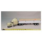 1/18 Peterbilt Grain Semi