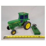 1/16 John Deere RC Tractor