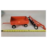 1/16 Allis Chalmers Wagon & 4 Bottom Plow