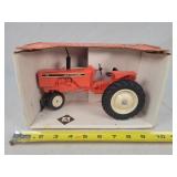 1/16 Allis Chalmers 175 Tractor