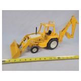 1/16 IH Backhoe Loader