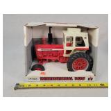 1/16 IH 1456 Tractor