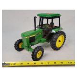 1/16 John Deere 2755 Tractor