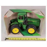 1/16 John Deere 4 Wheel Drive Tractor
