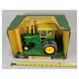 1/16 John Deere 4320 Diesel Tractor w/ Duals
