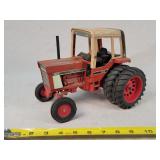 1/16 IH 1586 Tractor - Played