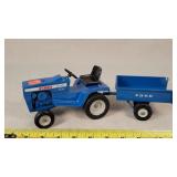 1/12 Ford LGT145 Lawn Tractor & Cart