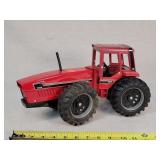 1/16 International 6388 2+2 Tractor - Red Cab