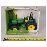 1/16 John Deere 5200 Tractor