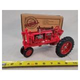 1/16 Farmall F-20 Tractor