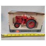 1/16 McCormick Deering W-10 Tractor
