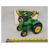 1/16 John Deere D Tractor