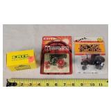 1/64 IHC A 2 Speed Tractor, JD & IH Tractors