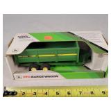 1/32 John Deere PTO Barge Wagon