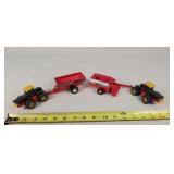 1/64 Versatile 836 & 935 Tractors w/ Combine &