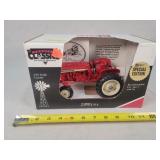 1/16 IH 606 Tractor
