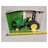 1/16 John Deere 6200 Tractor