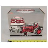 NIB 1/16 International 1026 Plow Tractor
