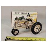 GOLD 1/16 John Deere A Tractor