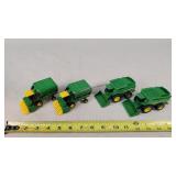1/64 John Deere Cotton Pickers & Plastic Combines
