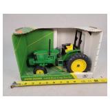 1/16 John Deere 6400 Tractor