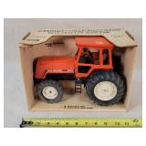 1/16 Allis Chalmers 8030 Tractor