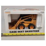 1/16 Case 90XT Skidloader