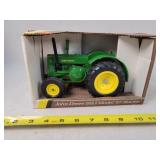 1/16 John Deere D Tractor