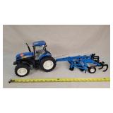 Bruder 1/16 New Holland T7060 Tractor & Disk