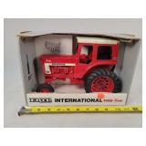 1/16 IH 1466 Tractor