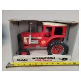 1/16 IH 1568 Tractor