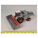 1/32 Allis Chalmers Gleaner L2 Combine