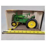1/16 John Deere Model G Tractor