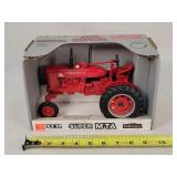 1/16 Farmall Super MTA Tractor