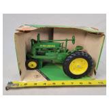 1/16 John Deere Model A Tractor