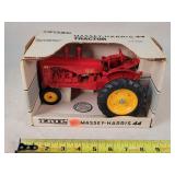 1/16 Massey Harris 44 Tractor