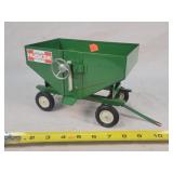 1/16 Huskee Gravity Wagon