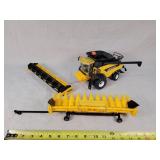 1/32 New Holland Combine - PLAYED