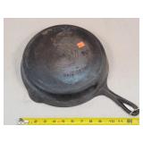 Griswold #9 Cast Iron Skillet - Large Logo