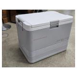 12V Igloo Cooled Cooler - Works 21'x15'x17'