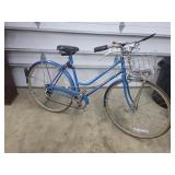 Schwinn World Tourist Bike, 26' Wheels