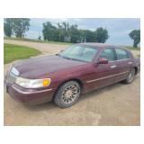 1999 LINCOLN Town Car