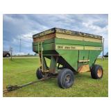 Brent Grain Train 400 Gravity Wagon