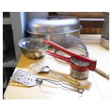 6 Vintage Kitchen Pieces