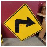 Yellow 30' Right Turn Traffic Sign