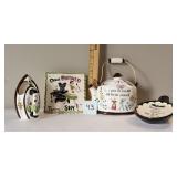 4 Vintage Wall Pockets