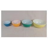 Vintage Pyrex Bowl Set, 4 Bowls